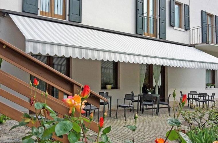 Ceniga Hotel Garni Delle Rose المظهر الخارجي الصورة