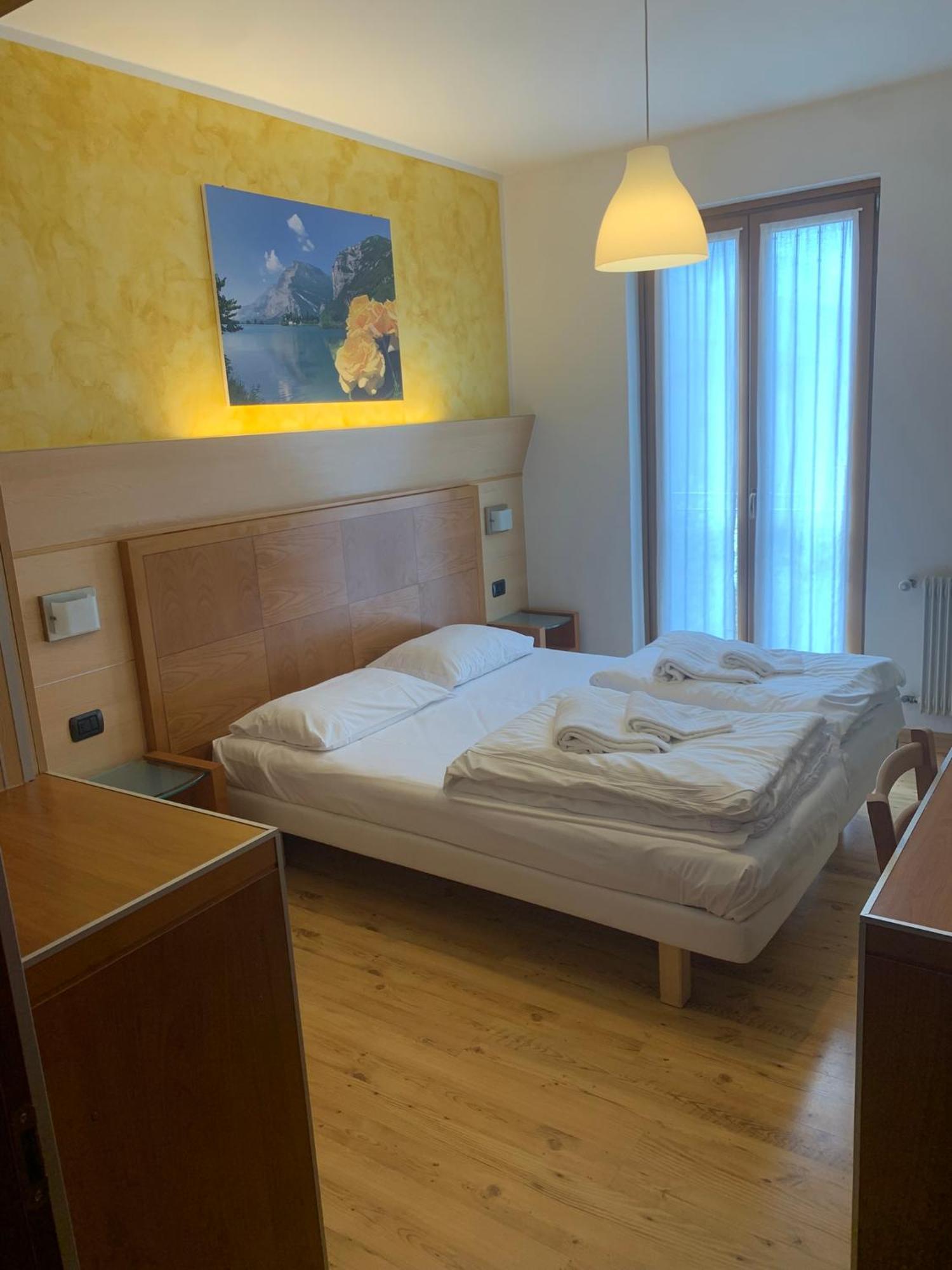 Ceniga Hotel Garni Delle Rose المظهر الخارجي الصورة