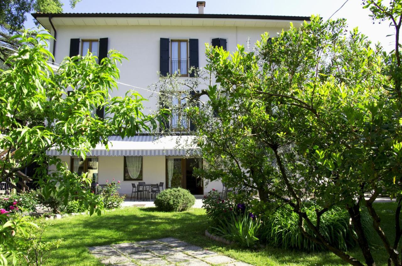 Ceniga Hotel Garni Delle Rose المظهر الخارجي الصورة